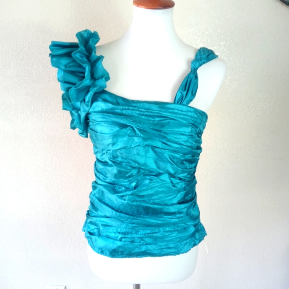 5 for $25 ❤Teal One Side Ruffle Top